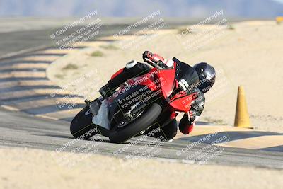 media/Nov-16-2025-Race Pace (Sun) [[8c5fa54630]]/Verified Riders/8-Turn 12 (120pm)/